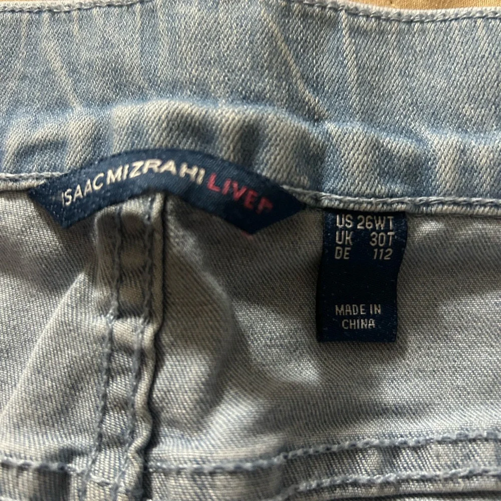 Isaac Mizrahi Live Light Wash Embellished Jeans Size 26w Tall - Picture 1 of 4